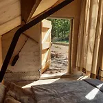 Natuurslaapkamer De Zaadeest Boskamer Lomm