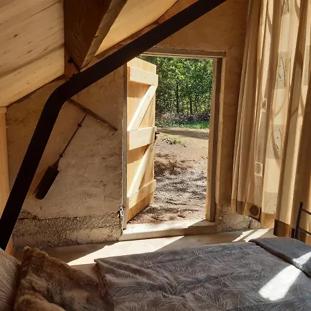 Natuurslaapkamer De Zaadeest Boskamer Lomm